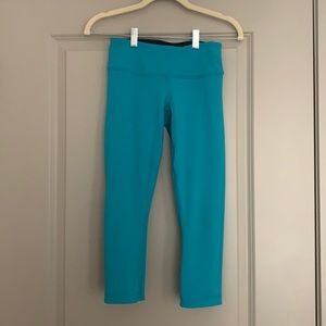 Lululemon reversible aqua/navy mid-calf leggings